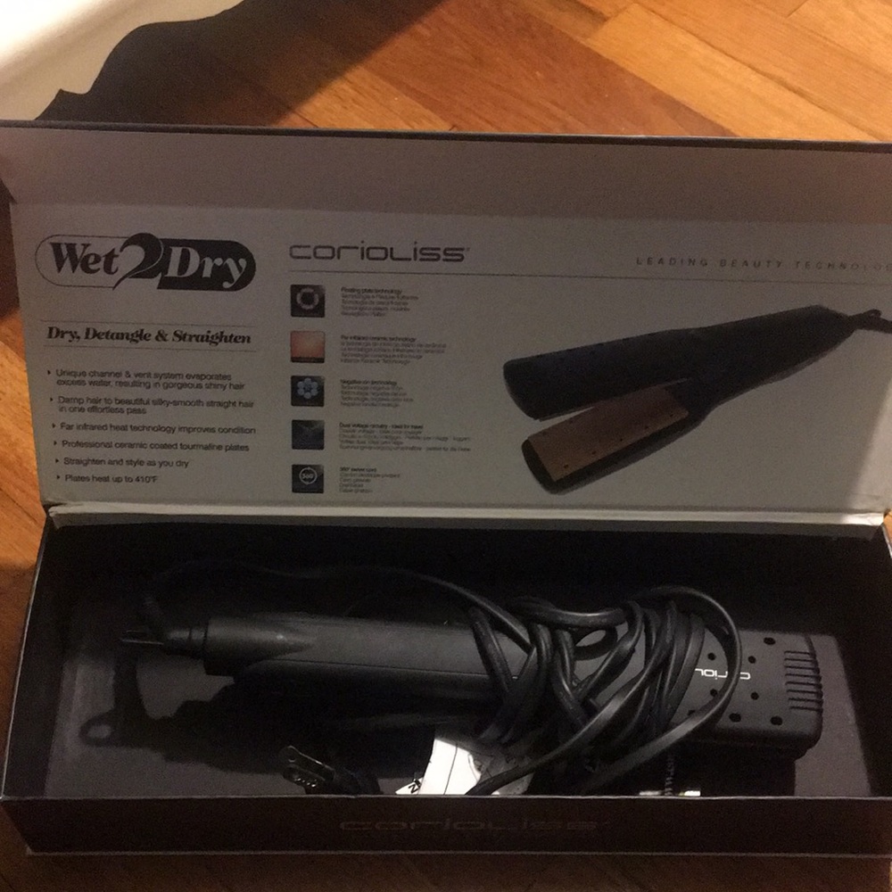 Wet2Dry Corioliss Straightener